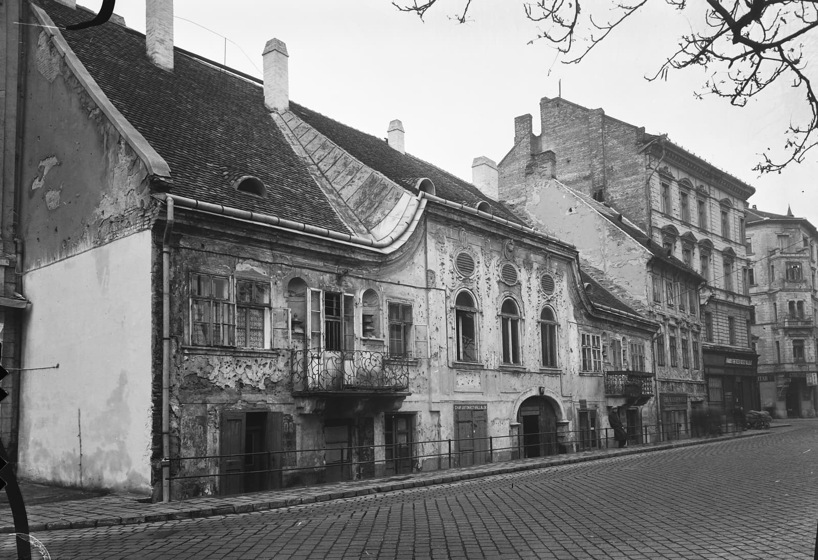 Batthyány tér & Fehér Kereszt